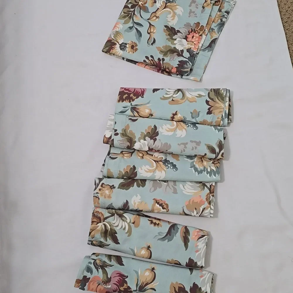 Williams & Sonoma Autumn Floral Set Of 7‎ Napkins